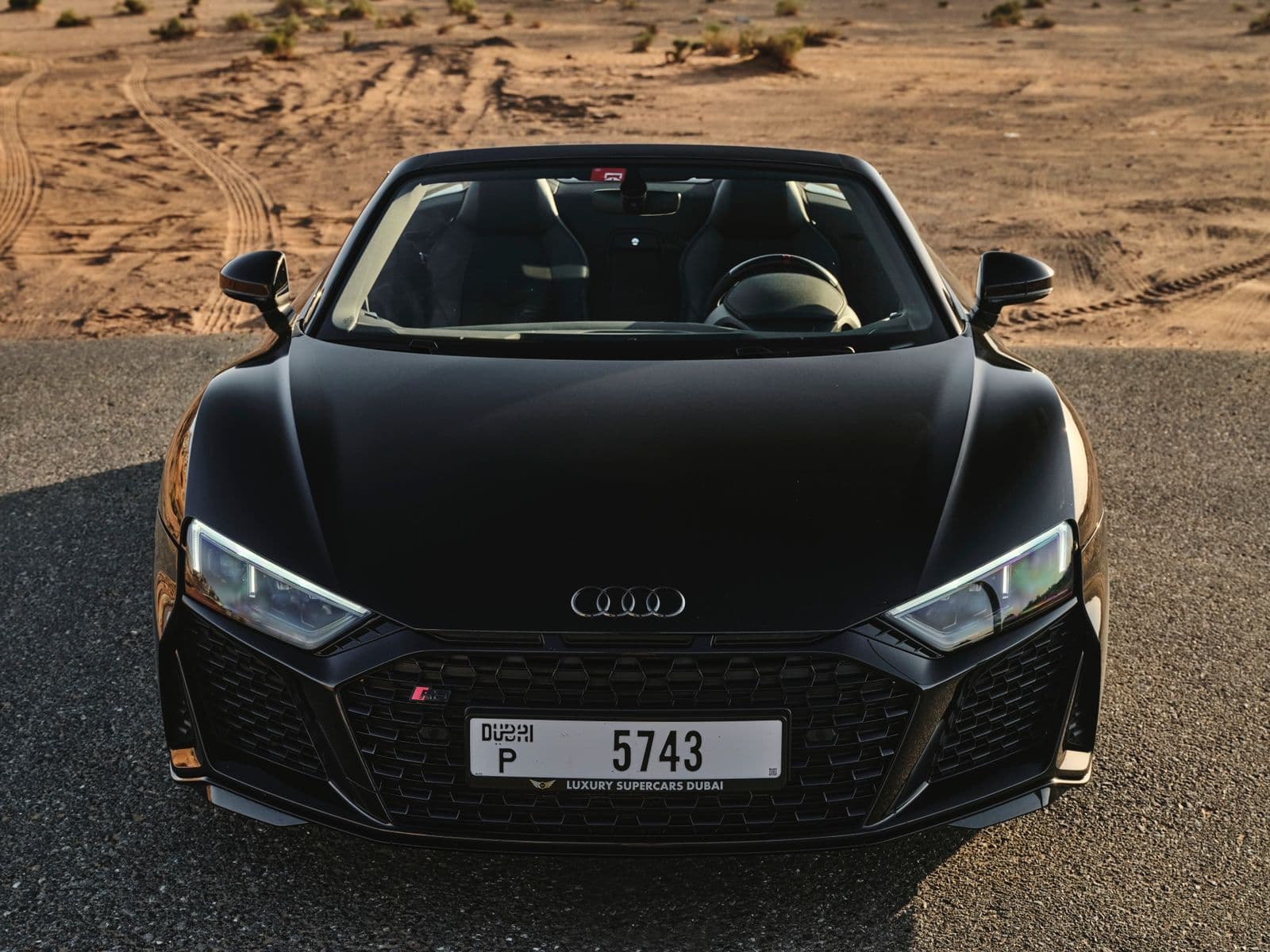 Audi R8 Spyder — Black luxury car rental Dubai — view 5