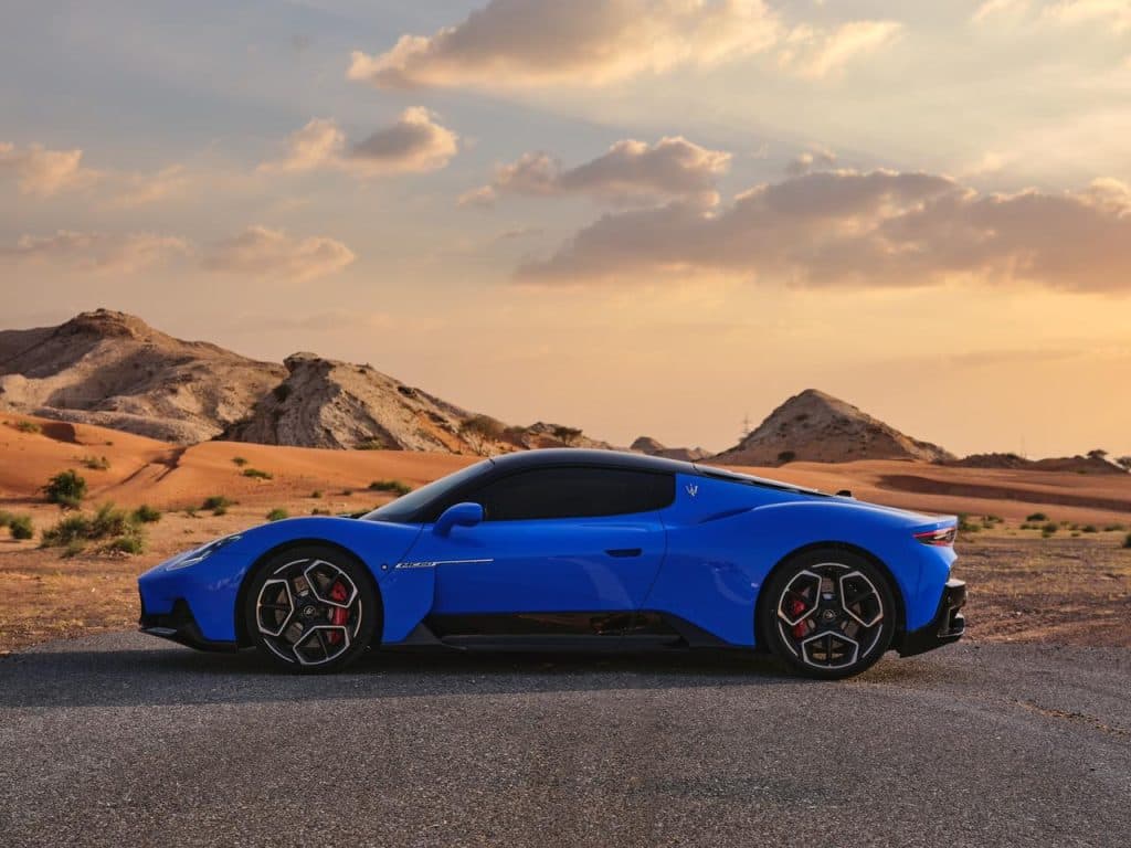 Maserati MC20 — Blue luxury car rental Dubai — view 4