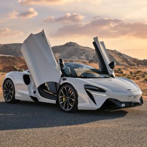 Mclaren Artura Spyder White